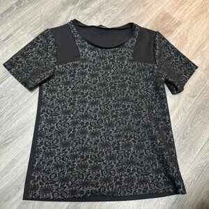 Casual Women's Short-Sleeve Tee